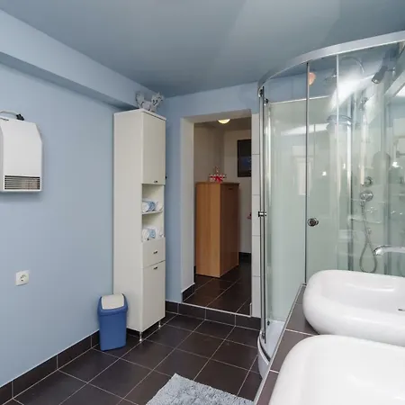 Sarar Apartment